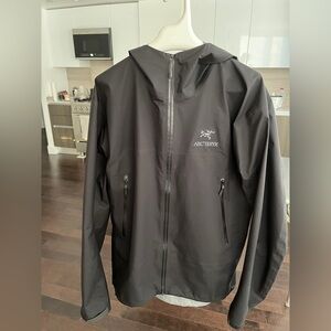 Arc’Teryx beta jacket bought in 2024. Lightly worn as it does not rain much here